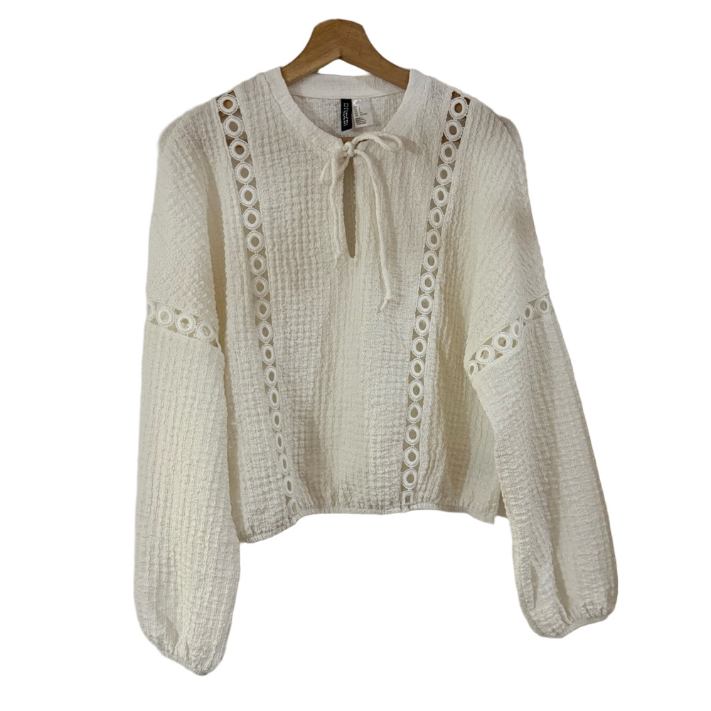 H&M Cream Textured Blouse with Lace Accents